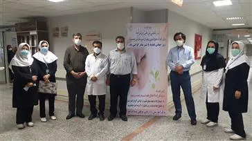 تغذیه با شیر مادر 